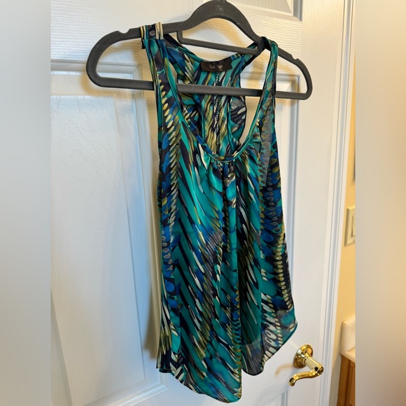 Girl Talk Colorful Top with Ruffle Detail in Back, Size Small - Picture 2 of 13